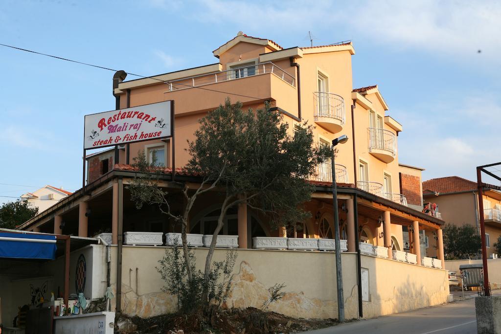 Apartments Little Paradise Trogir Buitenkant foto